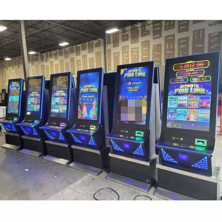 La machine multifonctionnelle de jeu de pêche de fente a tout droit épaissi la couleur noire